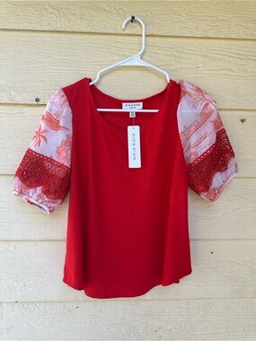 Rio & Rian NY Red Blouse Top Printed
Puff Sleeve Crochet Lace Accent NWT Size S